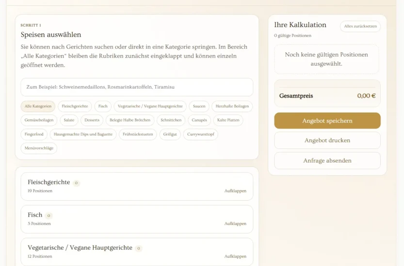 Screenshot des Klein Catering Online-Preisrechners: mehrstufiges Angebots-Tool mit Suchfeld und Kategorie-Filter-Chips für Fleischgerichte, Fisch, Vegetarisch-Vegan, Desserts, Fingerfood und weitere Kategorien sowie rechtem Kalkulationsbereich mit Gesamtpreis und goldenen Aktions-Buttons